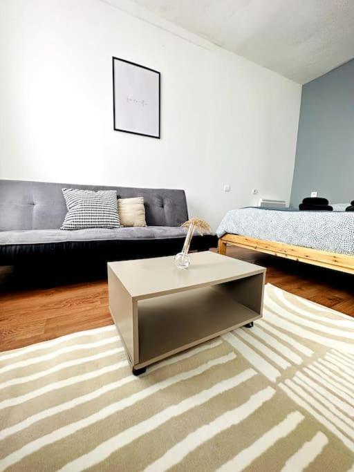 Ferienwohnung Studio Green Velvet Laon Exterior foto